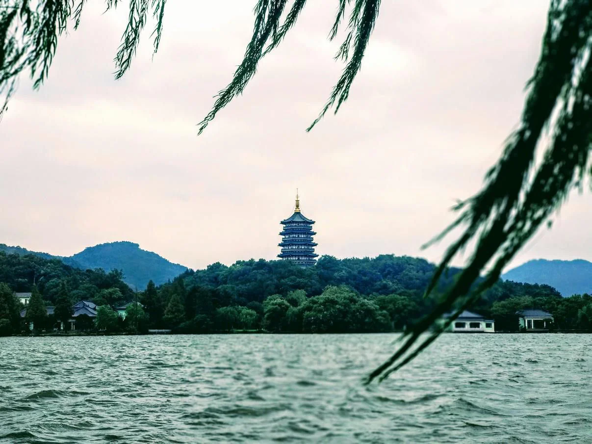 励游人间天堂，创享魅力浙大